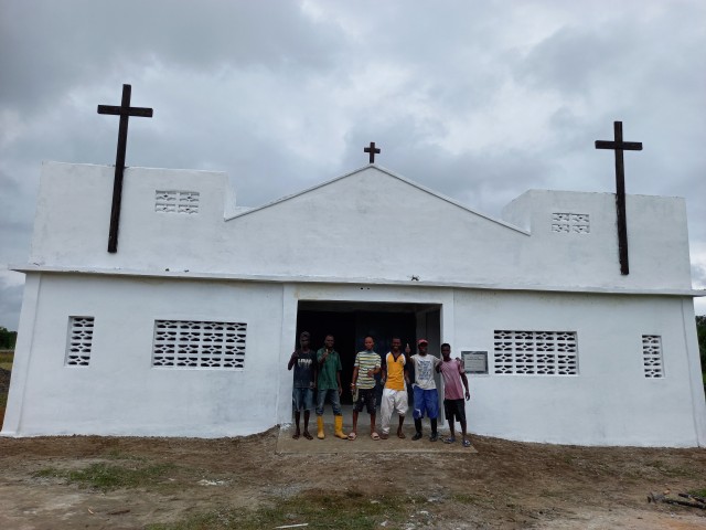 라이베리아 놀라운 은혜 교회 (1)